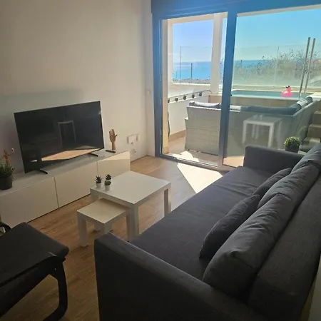 Horizon Del Mar Ocean Views Plunge Pool Center