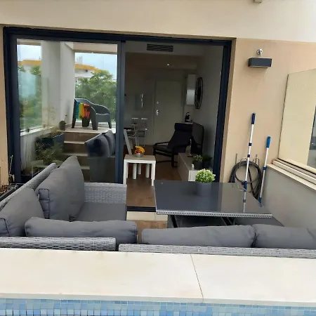 Horizon Del Mar Ocean Views Plunge Pool Center